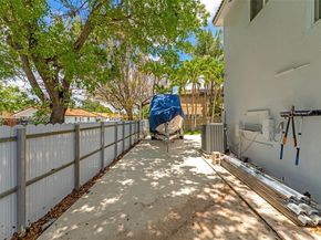 13891 SW 39th Ter, Miami FL 33175