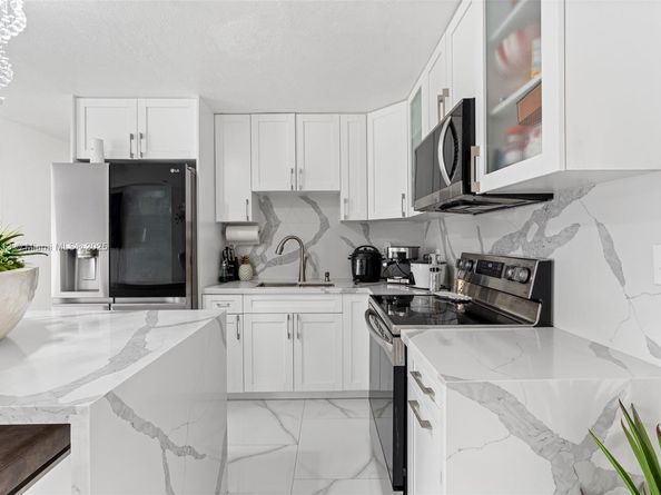 4814 SW 20th St, Fort Lauderdale FL 33317
