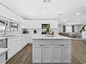 2005 NW 37th St, Oakland Park FL 33309