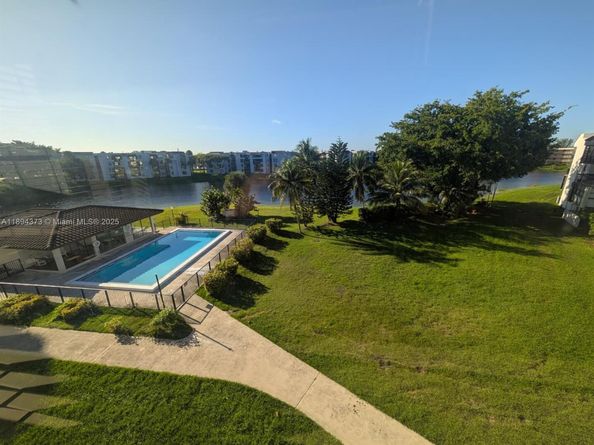 1300 SW 122nd Ave 4152, Miami FL 33184
