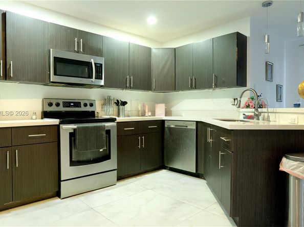 18499 NW 52nd Path, Miami Gardens FL 33055