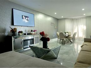 18499 NW 52nd Path, Miami Gardens FL 33055