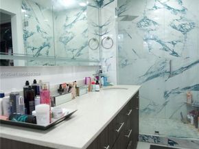 18499 NW 52nd Path, Miami Gardens FL 33055