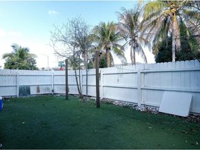 18499 NW 52nd Path, Miami Gardens FL 33055