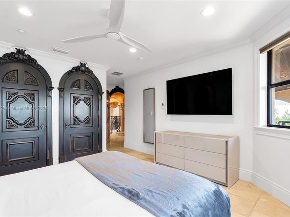 1011 Rhodes Villa Ave, Delray Beach FL 33483