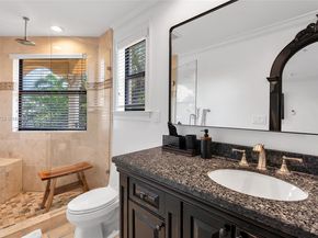 1011 Rhodes Villa Ave, Delray Beach FL 33483