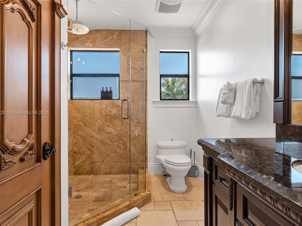 1011 Rhodes Villa Ave, Delray Beach FL 33483