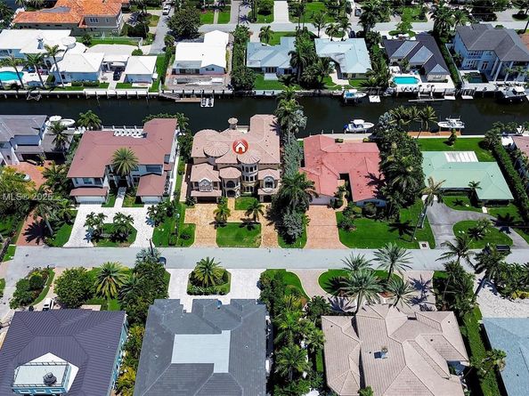 1011 Rhodes Villa Ave, Delray Beach FL 33483