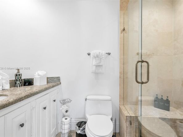 1011 Rhodes Villa Ave, Delray Beach FL 33483