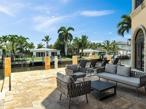 1011 Rhodes Villa Ave, Delray Beach FL 33483