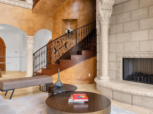 1011 Rhodes Villa Ave, Delray Beach FL 33483