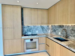 500 Alton 1208, Miami Beach FL 33139