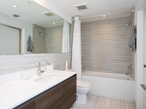 301 Altara Ave 719, Coral Gables FL 33146