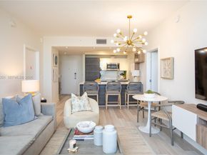 301 Altara Ave 719, Coral Gables FL 33146