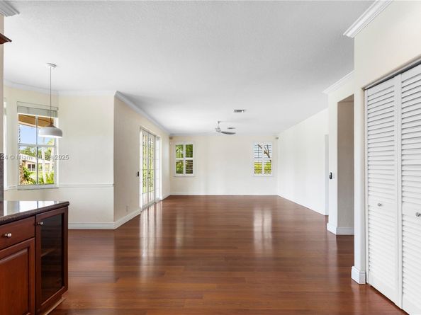 3620 Heron Ridge Ln, Weston FL 33331