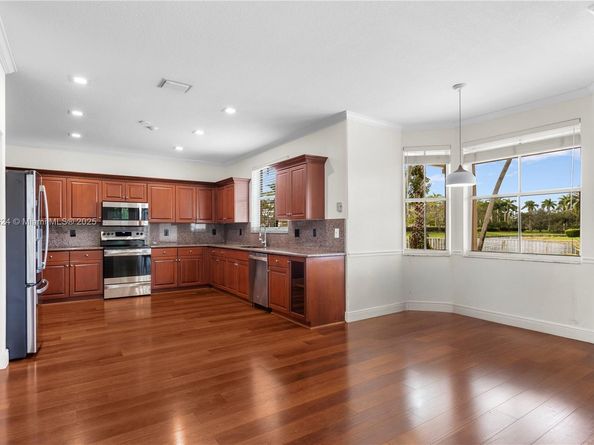 3620 Heron Ridge Ln, Weston FL 33331