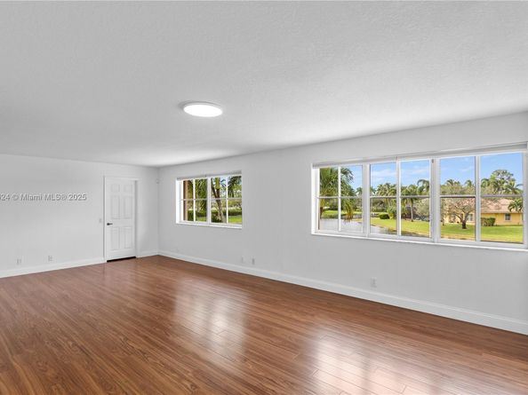 3620 Heron Ridge Ln, Weston FL 33331