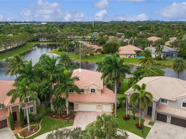 3620 Heron Ridge Ln, Weston FL 33331