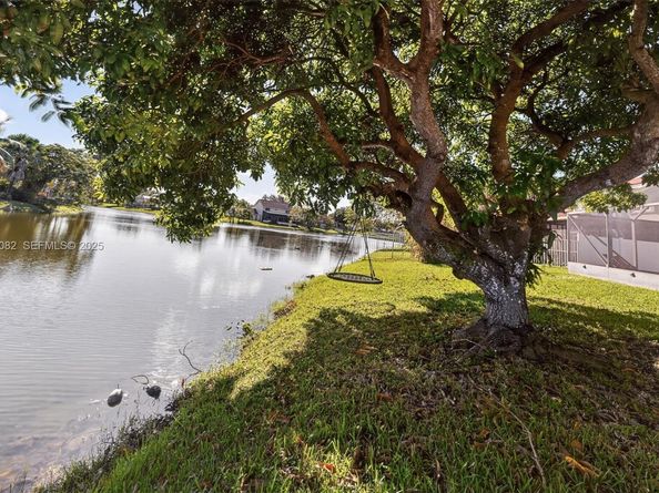 720 Rock Hill Ave, Davie FL 33325