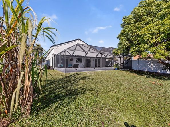 720 Rock Hill Ave, Davie FL 33325