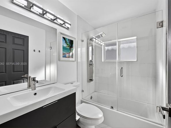 720 Rock Hill Ave, Davie FL 33325