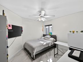 720 Rock Hill Ave, Davie FL 33325