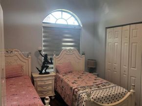 2908 Augusta Dr, Homestead FL 33035
