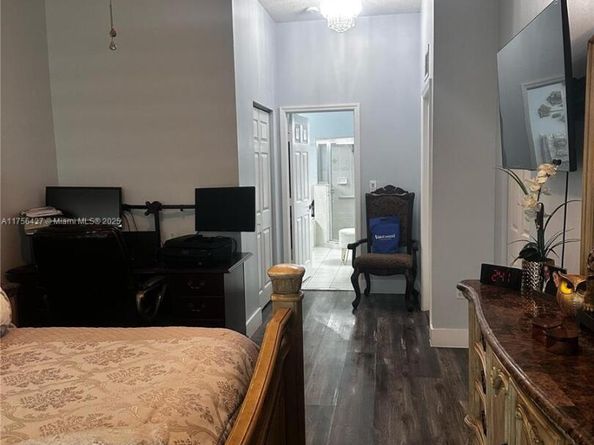 2908 Augusta Dr, Homestead FL 33035