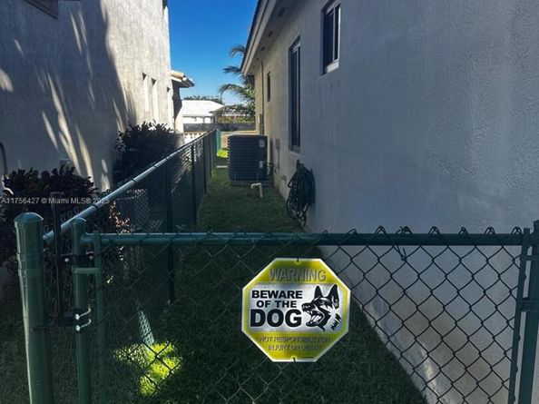 2908 Augusta Dr, Homestead FL 33035