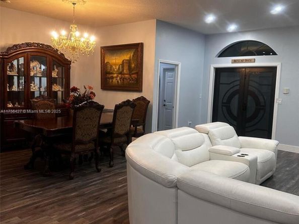 2908 Augusta Dr, Homestead FL 33035