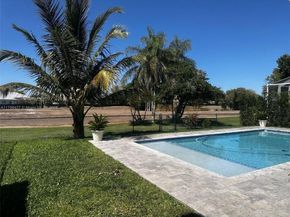 2908 Augusta Dr, Homestead FL 33035