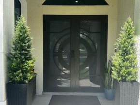 2908 Augusta Dr, Homestead FL 33035