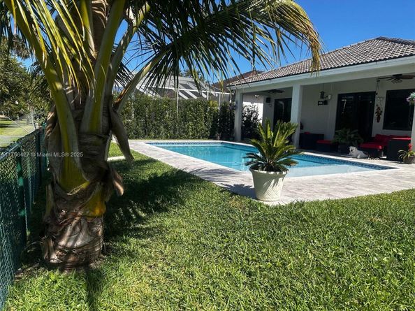 2908 Augusta Dr, Homestead FL 33035