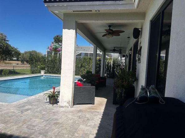 2908 Augusta Dr, Homestead FL 33035