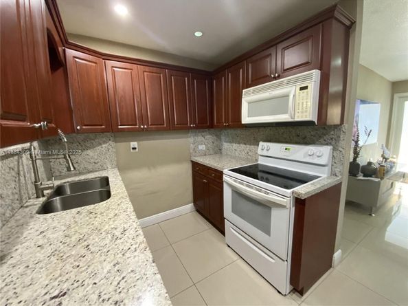 15815 NW 22nd Ave, Miami Gardens FL 33054