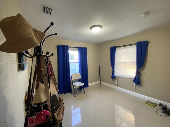 15815 NW 22nd Ave, Miami Gardens FL 33054