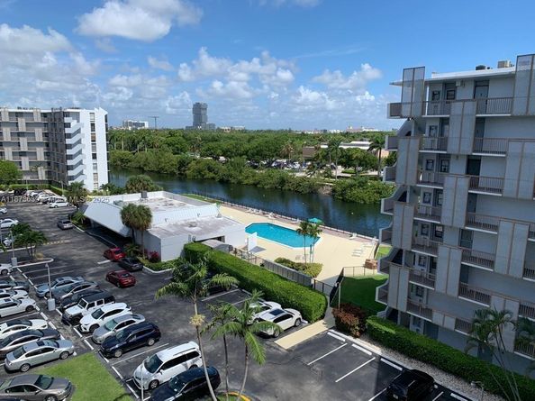 3475 N Country Club Dr 116, Aventura FL 33180