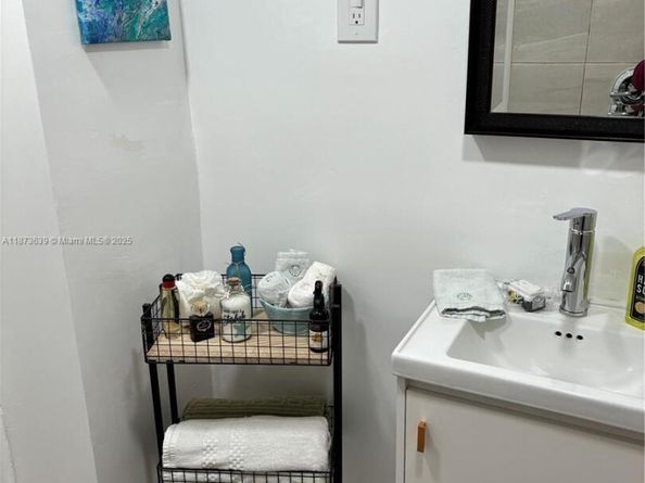 3475 N Country Club Dr 116, Aventura FL 33180
