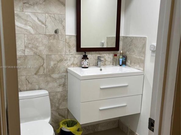 3475 N Country Club Dr 116, Aventura FL 33180