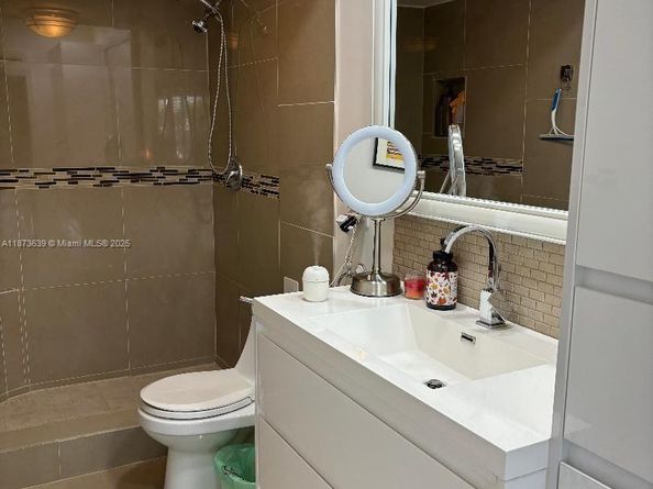 3475 N Country Club Dr 116, Aventura FL 33180