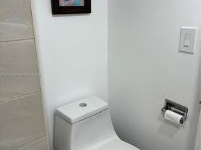 3475 N Country Club Dr 116, Aventura FL 33180