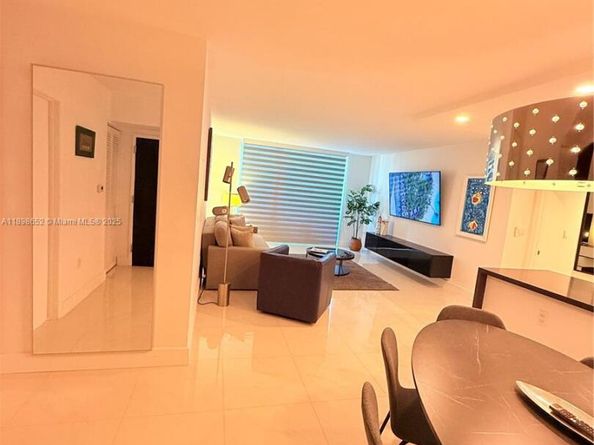 90 Alton Rd 909, Miami Beach FL 33139