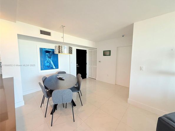 90 Alton Rd 909, Miami Beach FL 33139