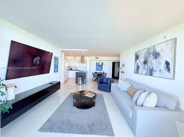 90 Alton Rd 909, Miami Beach FL 33139