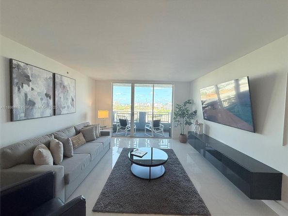 90 Alton Rd 909, Miami Beach FL 33139