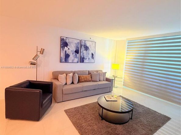 90 Alton Rd 909, Miami Beach FL 33139