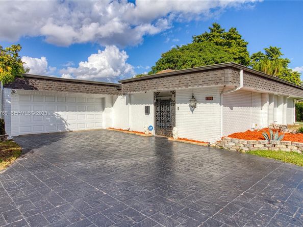 4806 Banyan Ln, Tamarac FL 33319