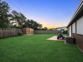 3930 NW 185th St, Miami Gardens FL 33055