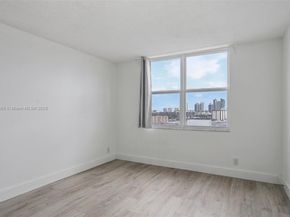 427 Golden Isles Dr 11F, Hallandale Beach FL 33009