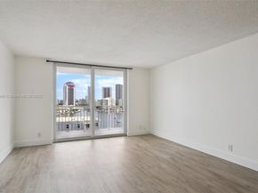 427 Golden Isles Dr 11F, Hallandale Beach FL 33009